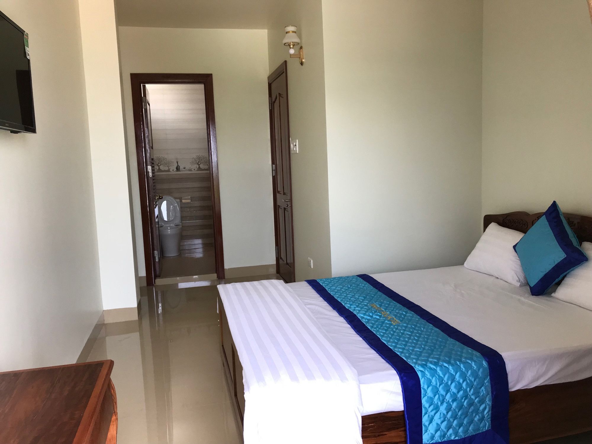 Nhat Tan Hotel Quy Nhon Exterior photo